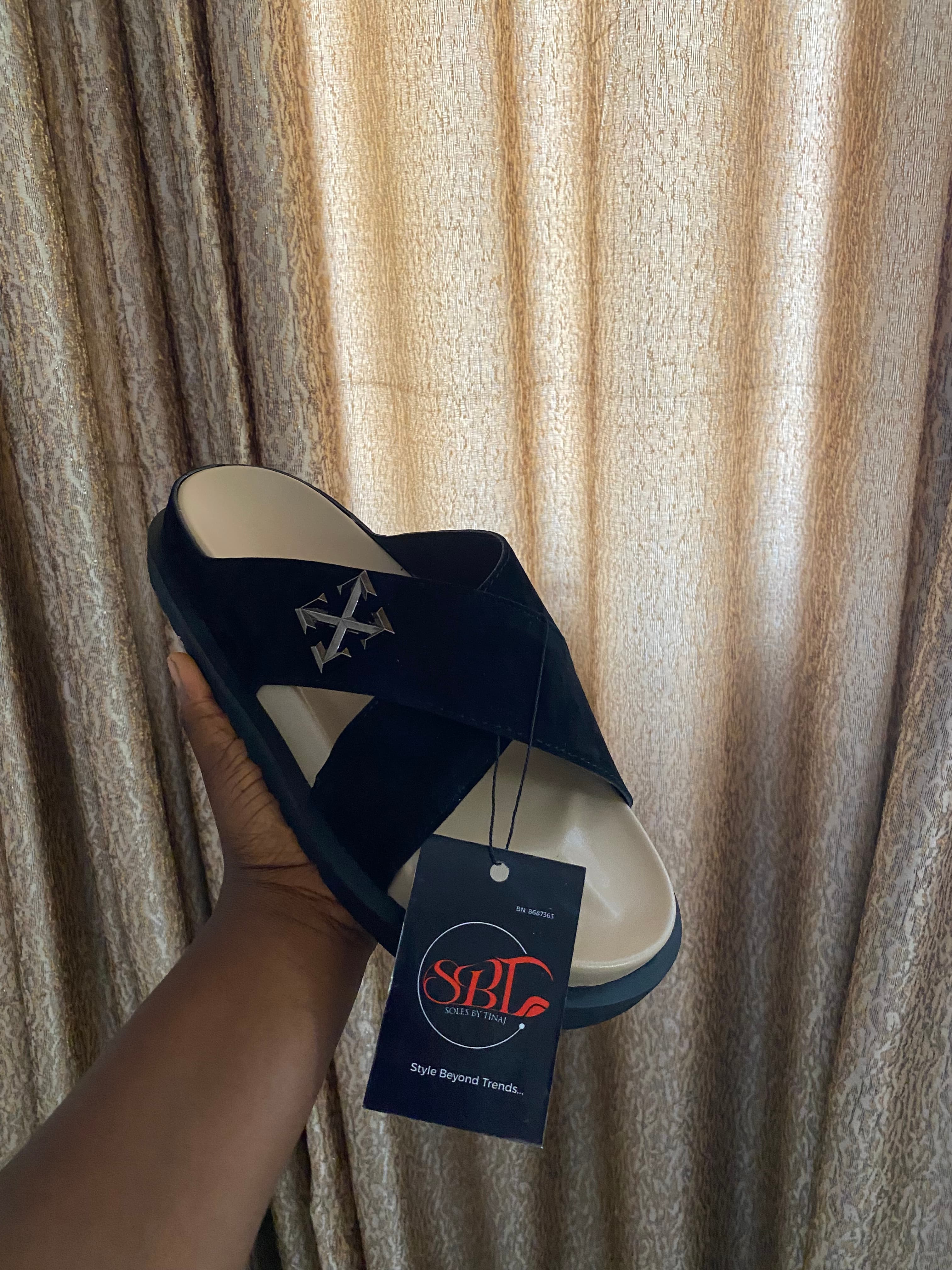 WINZY SUEDE CROSS SLIDE